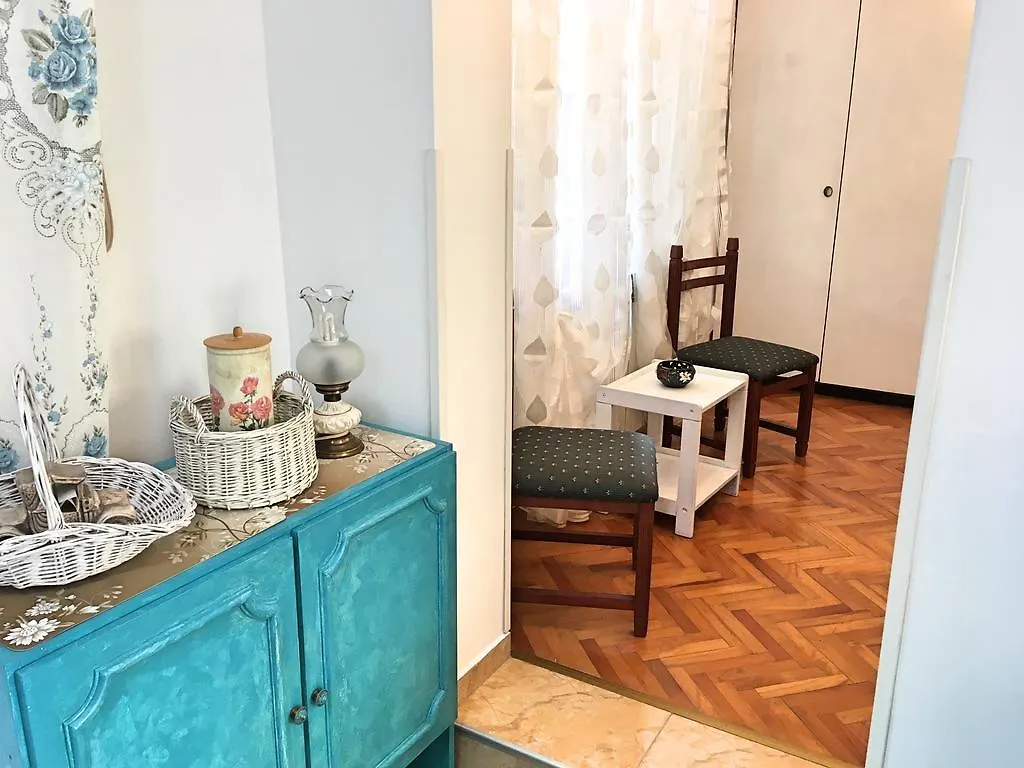 Free Parking, Wifi, Aircool, Terrace, Living & Bedroom Laurana Croazia